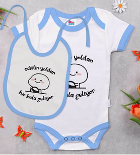 BK Kids Bir Bela Geliyor Tasarımlı Mavi Bebek Body Zıbın ve Mama Önlüğü Hediye Seti-1