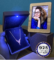 Fotoğraflı ve Premium Işıklı Kutusunda 925 Ayar Gümüş Kelebek Kolyesi