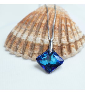 Mavi Swarovski Kare Kolye (Gümüş)