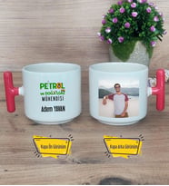 Petrol ve Doğalgaz Mühendisi Kupa Bardak Fotoğraflı T Kırmızı Kulplu Mühendisler Günü Hediyesi