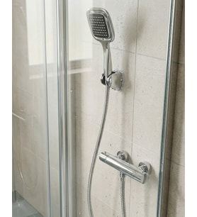 Northcity Siyah Duş Başlığı Seti - Spiral Hortumlu El Duşu ve Duvar Askısı ile Modern Banyo Deneyimi