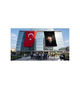 Kalpaklı Gazi Mustafa Kemal Atatürk Portresi Bayrak ve Türk Bayrağı Premium Raşel Kumaş 2'li Set 10x15 metre ATA35