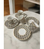 Dekoratif Şık Tasarım Beyaz Altın Yaldızlı Modern Desenli 4 Kişilik Porselen Kahve Fincan Seti