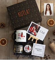 Kişiye Özel Karikatürlü Cute But Virgo Başak Burcu Hediye Kutusu - Kişiye Özel Kupa Standart, Çay, Takvim, Mum Doğum Günü Hediyesi