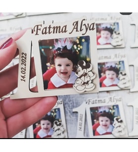 AHŞAP RESİMLİ BEBEK MAGNETİ