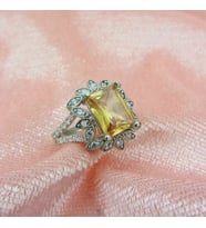 925 Ayar Gümüş Sarı Zircon Taşlı Baget Tektaş Yüzük