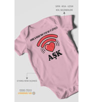 Anne Babanın Yeni Wifi Şifresi Aşk Baskılı Bebek Zıbını – Çıtçıtlı Body 8 Renk  %100 Pamuk Kısa Kol (Koyu Pembe)