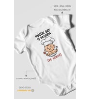 Küçük Şef İş Başında (Ve Acıktı) Baskılı Bebek Zıbını – Çıtçıtlı Body 8 Renk  %100 Pamuk Kısa Kol (Beyaz)