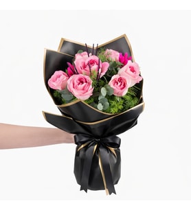 Siyah Bukette 7'li Pembe Gül