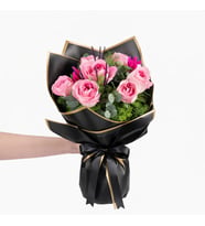 Siyah Bukette 7'li Pembe Gül