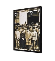 Atatürk ve Latife Hanım Meclis Önünde Çerçeveli Mdf Tablo