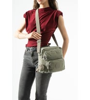 Ultra hafif, çok cepli , çok bölmeli Çapraz askılı Postacı çanta (spor, seyahat, gündelik ) Vizon Model: 571-6U