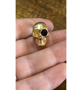 SİYAH TAŞ GÖZLÜ KURU KAFA KOLYE UCU TAKI AKSESUARI 2X1 CM