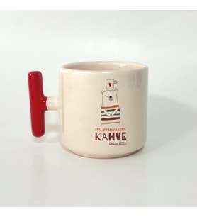 Kişiye Özel Akıl Verenler Değil Kahve Lazım Bize Baskılı Kırmızı Kulplu T Kupa (Beyaz)