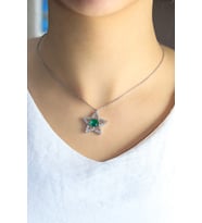 Zümrüt ve Zirkon Taşlı Yıldız Model Gümüş Kolye