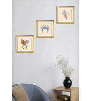 Yapışkanlı Sök-Tak Fotoğraflı Klasik Altın Kare Çerçeveler - 3'lü Paket 21x21cm