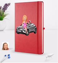 BK Gift Kişiye Özel Plakalı Kadın Toyota C-HR Karikatürlü Kırmızı Termo Deri Defter 16x24cm Model 1