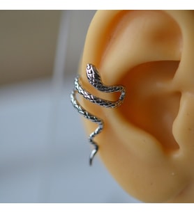 Gümüş Renkli Çelik Yılan Model Earcuff Yılan Sıkıştırma Kıkırdak Küpesi (Çok Renkli)