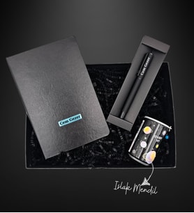 Siyah Defter & Siyah Kalem & Islak Mendil Hediye Seti