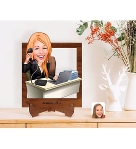 BK Gift Kişiye Özel Kadın Asistan Karikatürlü Ahşap Standlı 3D Biblo-1 (Beyaz)
