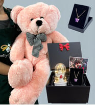 Fotoğraflı Premium Set - Büyük Boy Peluş Ayıcık, Işıklı Beyaz Melekli Fanus ve Kelebek Kolye (Pembe)