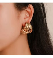 Chavin Gold Bijuteri Retro Tarz Bayan Küpe ev19sr