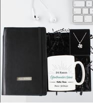 Öğretmenler Günü Kişiye Özel Defter & Kupa & Yonca Kolye Hediye Seti