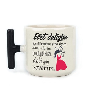 Evet Deliyim Baskılı Kadınlar Günü Siyah Kulplu T Kupa