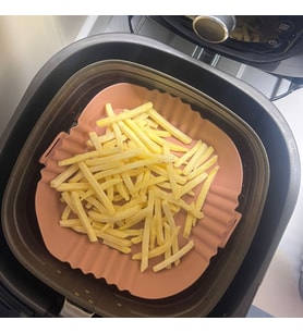 Renkli Isıya Dayanıklı Yıkanılabilir Silikon Fırın Ve Airfryer Kare Model Pişirme Matı 20 Cm (4767)
