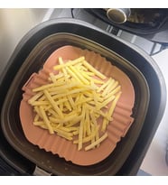 Renkli Isıya Dayanıklı Yıkanılabilir Silikon Fırın Ve Airfryer Kare Model Pişirme Matı 20 Cm (4767)