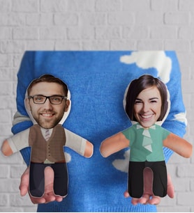 BK Gift Kişiye Özel Fotoğraflı Kostümlü 2’li Bebek Yastık-1