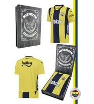 Fenerbahçe Orijinal Unisex 24-25 Yeni Sezon Çubuklu Çocuk Forma Ahşap Kutulu (Sarı-Lacivert)