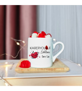 Kardiyoloji Doktoru Tasarımlı Ahşap Tabaklı Kişiye Özel Türk Kahvesi Fincanı