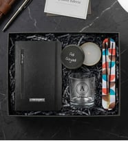 Kişiye Özel Baskılı Su Bardağı & Siyah Defter & Kalem & Metal Kutulu Mum & Tütsü Hediye Seti