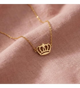 Kişiye Özel 925 Ayar Gümüş Zarif Taç Model Kolye (Gold)