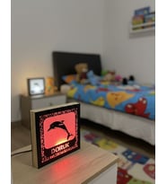 Kişiye Özel Yunus Temalı Dekoratif  Led Gece Lambası  Kırmızı ( Canlı Anılar )