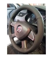 DİKİŞLİ DİREKSİYON KILIFI DAMARLI NOKTALI DERİ SİYAH DİKİŞLİ SKODA OCTAVİA İÇİN