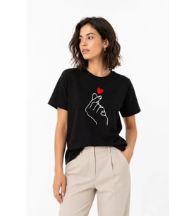 Kore Parmak Kalp Aşk Temalı Minimal Baskılı Tişört Yazlık Kısa Kol T-Shirt - Siyah