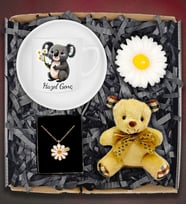 Kişiye Özel Papatya Kolye&Kişiye Özel Koala Tasarım Fincan&Mum&Ayıcık Anahtarlık Hediye Seti