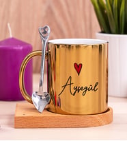 Kişiye Özel İsim Yazılı Minik Kalpli Ahşap Altlıklı Gold Kupa Bardak