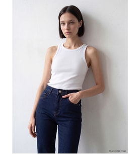 LCW Comfort Beyaz Bisiklet Yaka Kadın Atlet