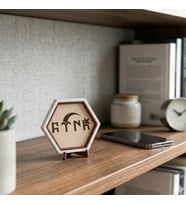 Göktürkçe Türk Yazılı Ay Yıldız Temalı Dekoratif Obje Minik Ve Modern Ev Ofis Masaüstü Dekor 10x10cm
