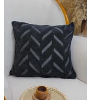 Chevron  Welsoft Jakarlı Dekoratif Kırlent Kılıfı 43x43 cm (Siyah)