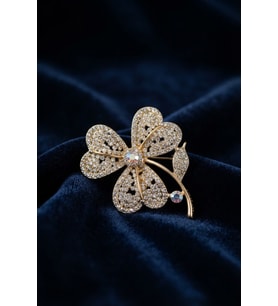 Gold Renk Zirkon Taşlı Yonca Model Broş TJ-BR498