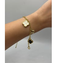 Yonca Charm Detay Çelik Bileklik