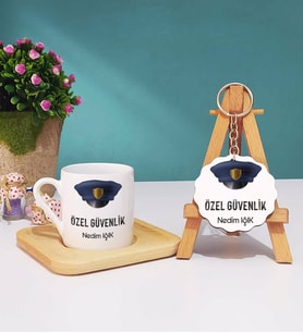 Özel Güvenlik Tasarımlı Kişiye Özel Güvenlik Ahşap Altlıklı Türk Kahvesi Fincanı ve Anahtarlık Seti