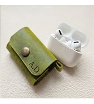 Kişiye Özel Baş Harf Baskılı , El Yapımı Hakiki Deri AirPods 1 & 2 Uyumlu Deri Kılıf (Neonyeşil)