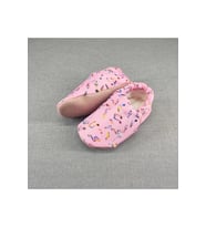 Bebek patik ev kreş ayakkabısı lastikli ergonomik tasarım — Pembe
