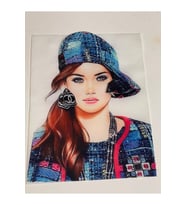 23X18 CM TAŞLI KABARTMA ŞAPKALI KIZ APLİKE ARMA YAMA AKSESUAR