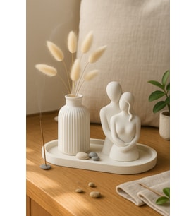El Yapımı Sevgili Figürlü Dekoratif Set – Vazo & Oval Tepsi (3 Parça)